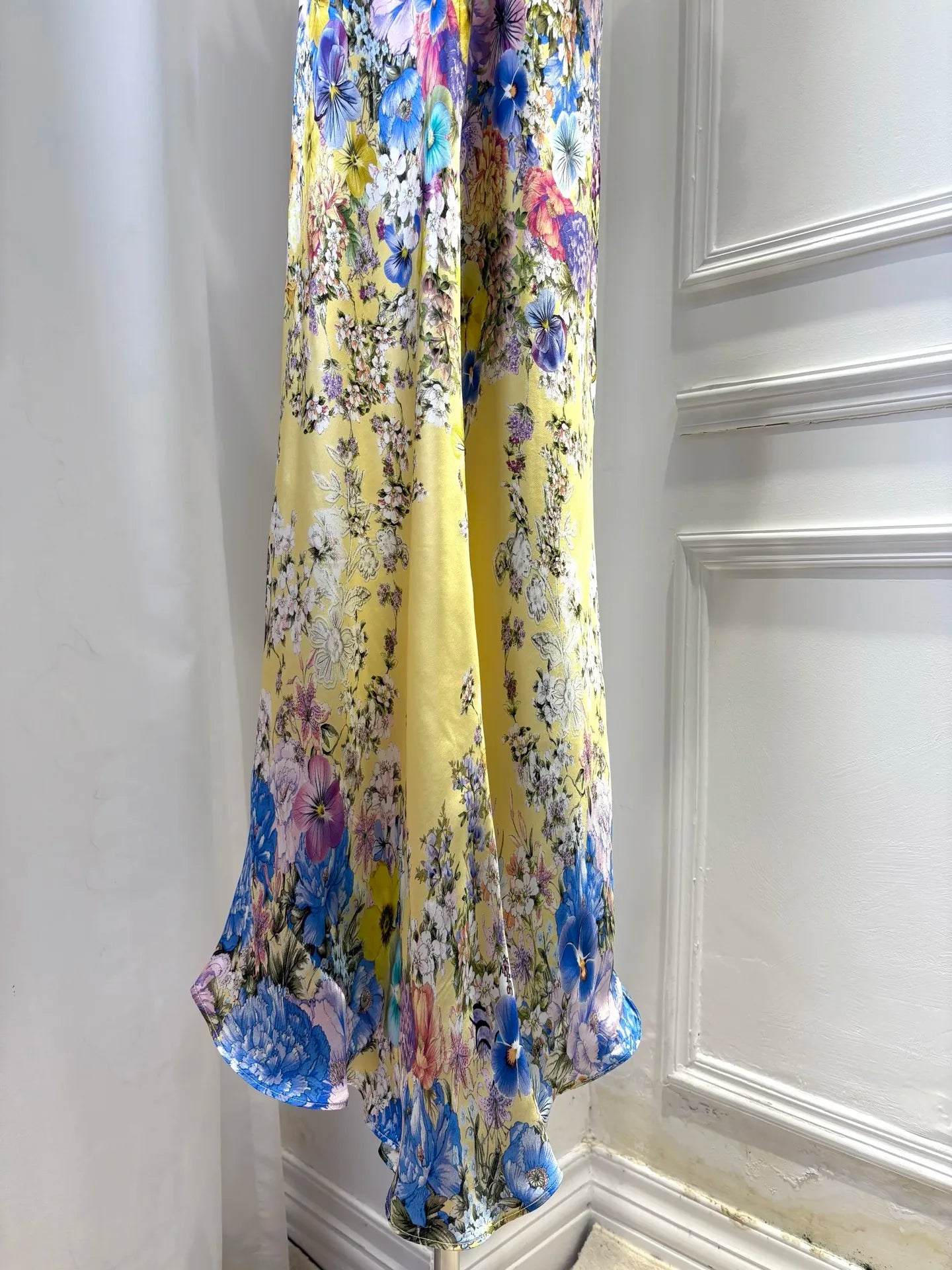 100% Silk Women Floral Print Sling Robe V-Neck Sleeveless High Waist Elegant Slim Yellow Maxi Dress