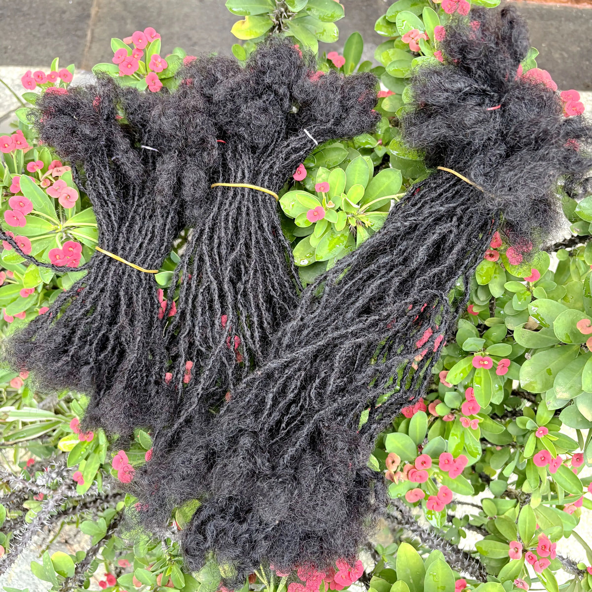 0.2cm Colored Handmade Inter Loc Extension Human Hair 10in Permanent Micro Sisterlocks Extensions Natural Looking Soft Dreadlock