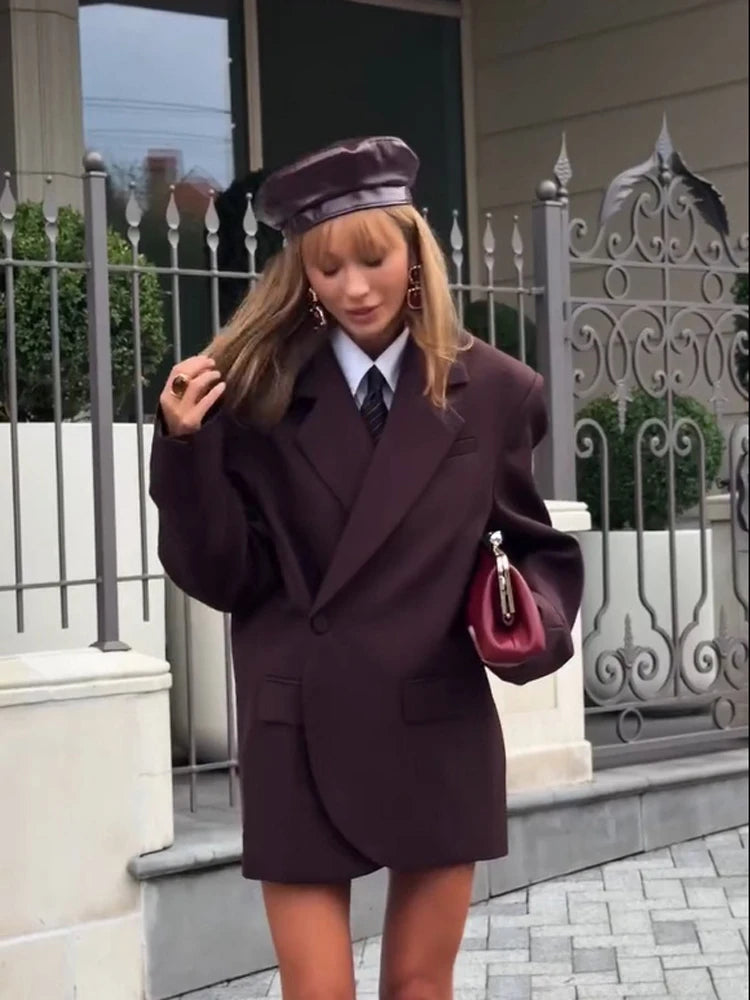 Dark Burgundy Waist-Cinching Shoulder Pad Blazer 2026 Women's Stand Collar Button Design Height-Enhancing Slimming Commute Coat