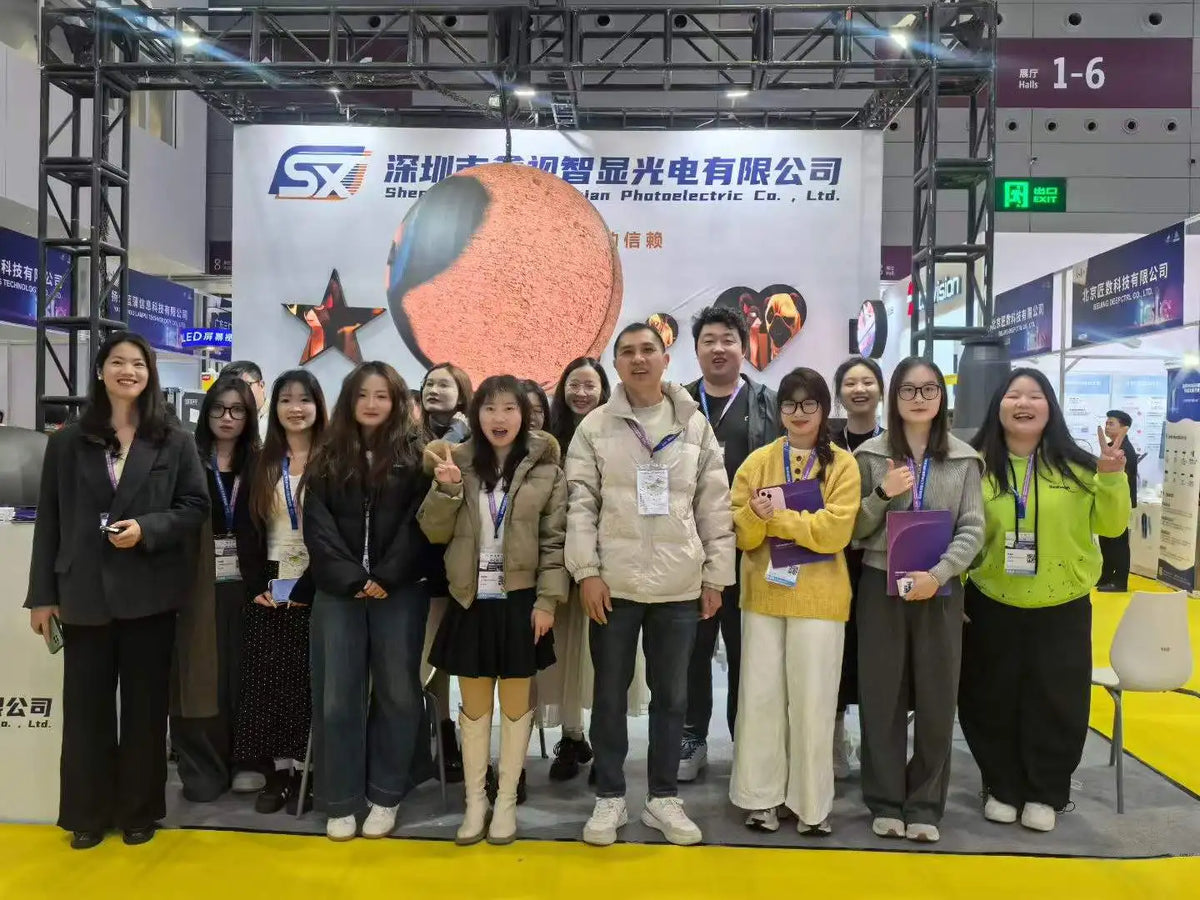 High Resolution Outdoor/Indoor P3.91 Micro Tile Led Display Screen, 500x500mm 500x1000mm for Corporate Lobby Control Room Museum