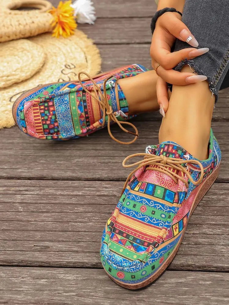 Spring 2025 Women's Printed Canvas Shoes Flat Platform Casual Toe Loafers Breathable Autumn Fashion Sneakers