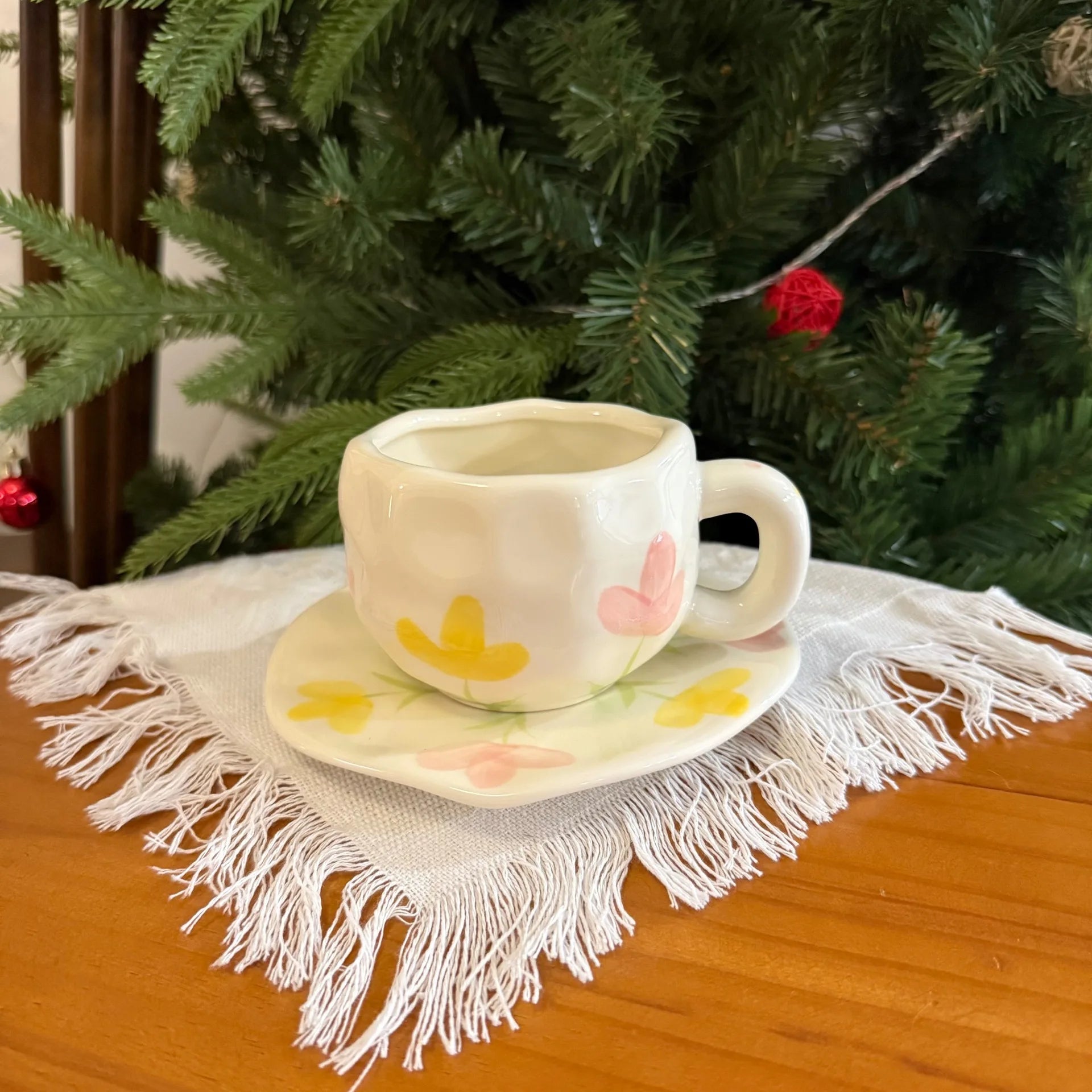 ins style retro flower ceramic cups and saucers, hand-squeezed irregular coffee cups and saucers, afternoon tea cups and saucers