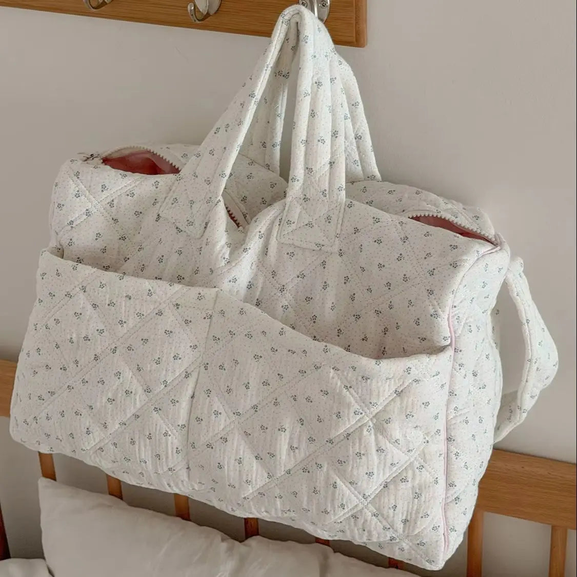 YT style fresh and sweet ins floral travel bag, new large-capacity handbag, student commuter tote bag