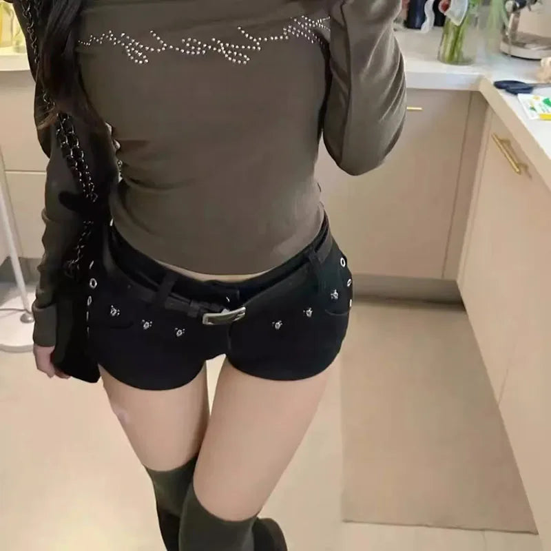American Sexy Low Waist Black Shorts Women Skull Rivet Streetwear Y2K Denim Super Shorts Woman Punk Night Club Girls Short Jeans
