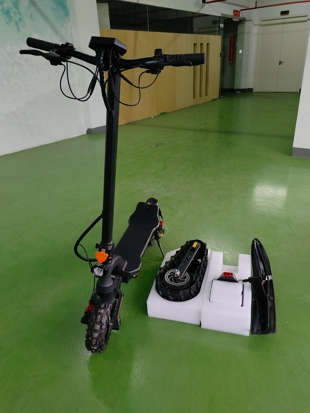 3-in-1(All-Terrain mode+Road mode+Ski mode) Snow Scooter 2000W 48V20Ah Snow Sled E-Scooter Sleigh Wheel Electric Scooter