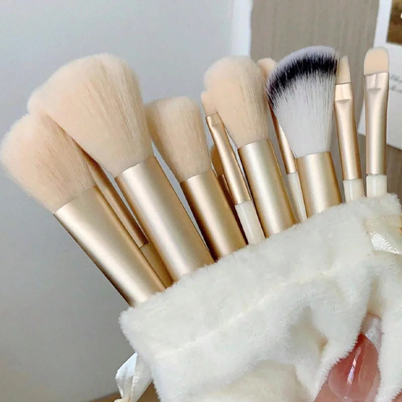 Makeup Brush Set 13Pcs for Beginners Velvet Drawstring Storage Bag Portable Travel Use For Powder Foundation Eyeshadow Blush