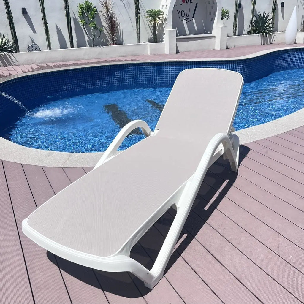 Waterproof Plastic Outside Pool Furniture Outdoor Adjustable Sun Lounge Modern Garden Hotel Daybed Patio Chaise Lounger