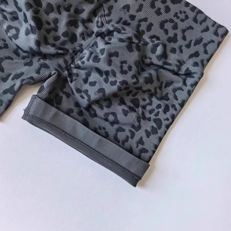 Sexy Leopard Print Seamless Yoga Shorts High Waist Peach Butt Lift Tummy Control 4-Way Stretch Breathable Workout Cycling Pants