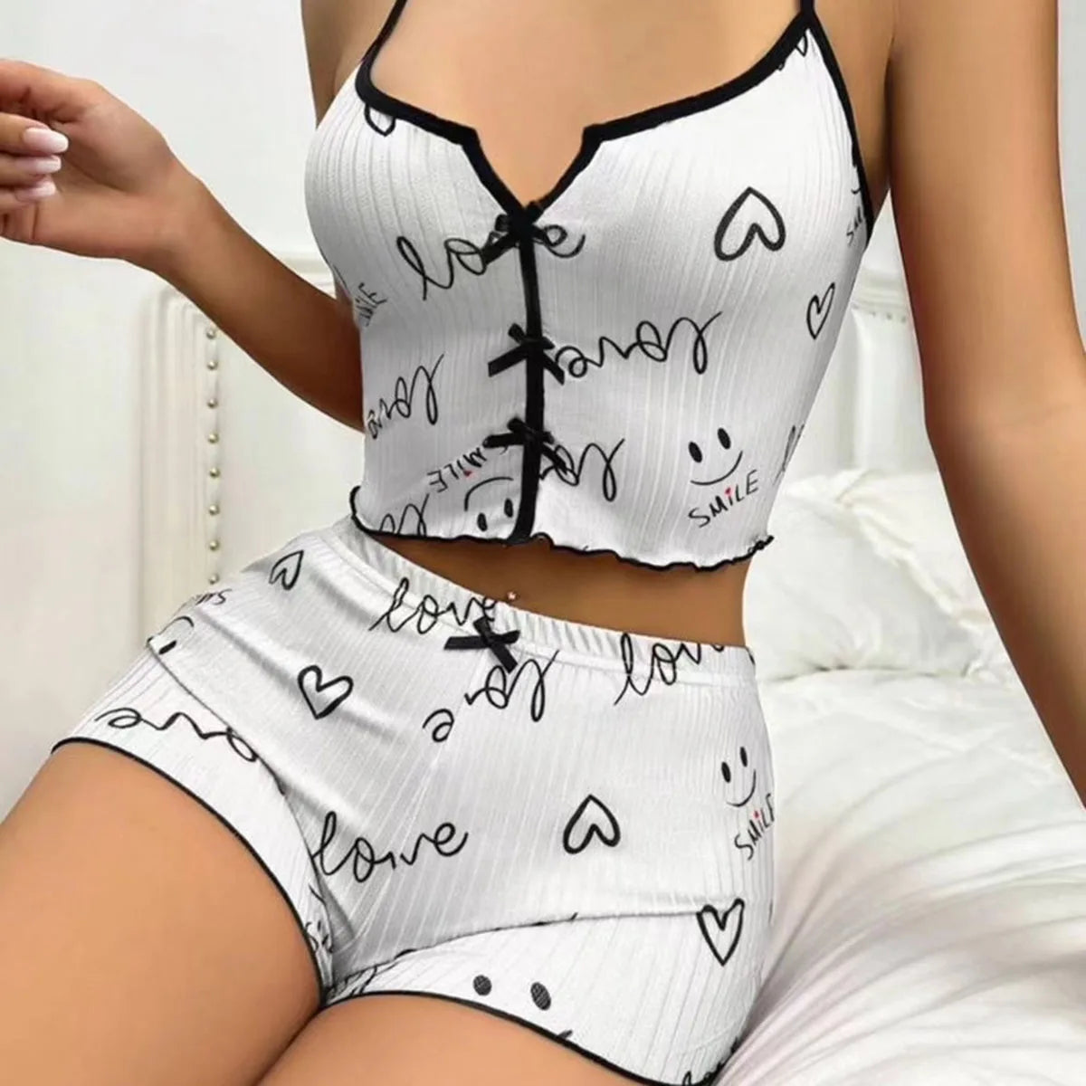 Sexy Heart Print Pajama Set for Women Sleepwear Silk Stain V-Neck Sleeveless Casual Cami Top and Shorts Sets Loungewear