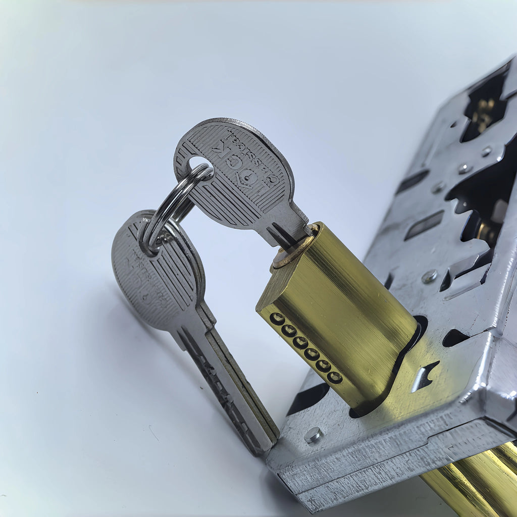 1Pcs Door Handle Lock Cylinder, Door Lock Cylinder with 3 Keys, Gold Anti-Rust and Corrosion-Resistant Brushed Finish. Includes Dimensions 70/2.761.14Mm/Inch Metal Door Handle Lock Cylinder. Door Lock Replacement Parts, Heavy