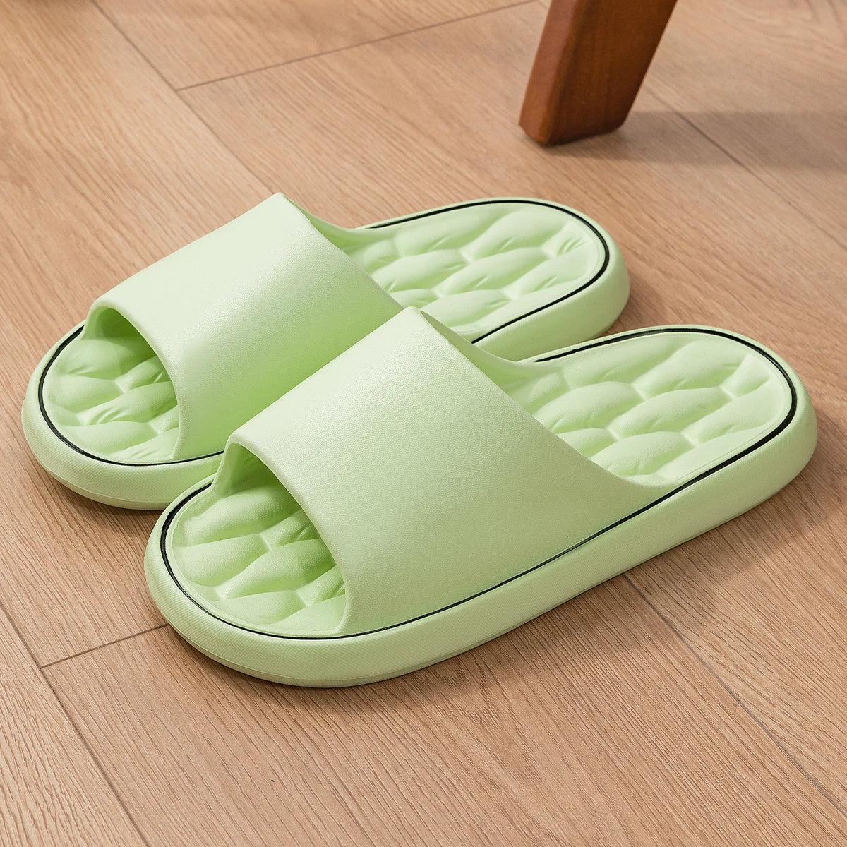 Men Trend New Summer Slippers Soft Non-slip Sole Cloud Sandals for Home Beach Indoor Outdoor