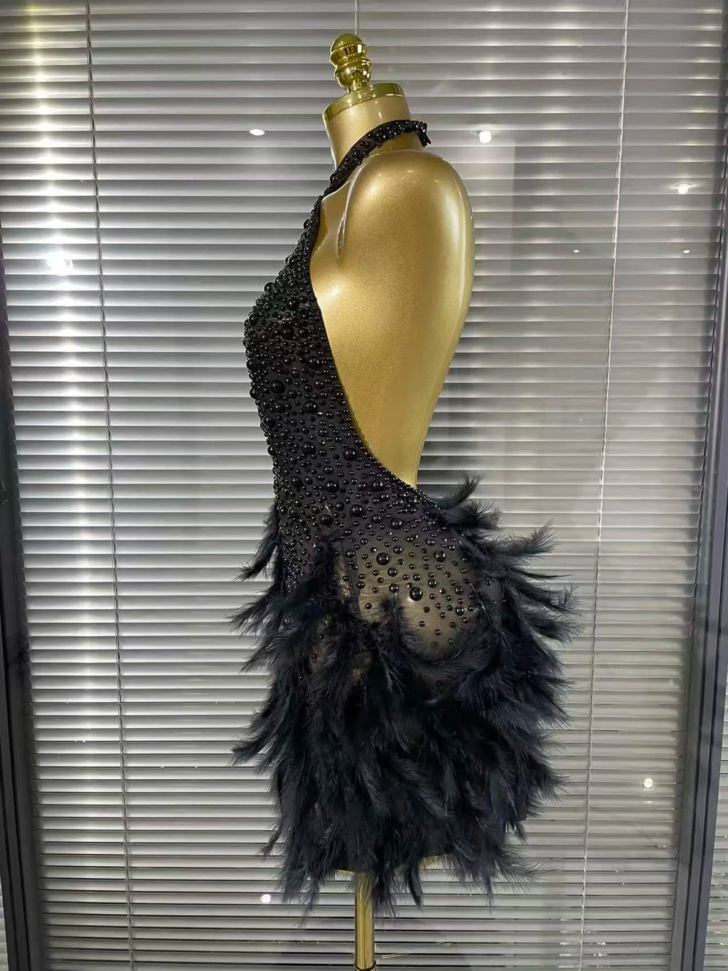 Shining Beading Women Sexy Halter Backless Feathers Bodycon Mini Dress Nightclub Party Celebrate Birthday Photoshoot Outfit