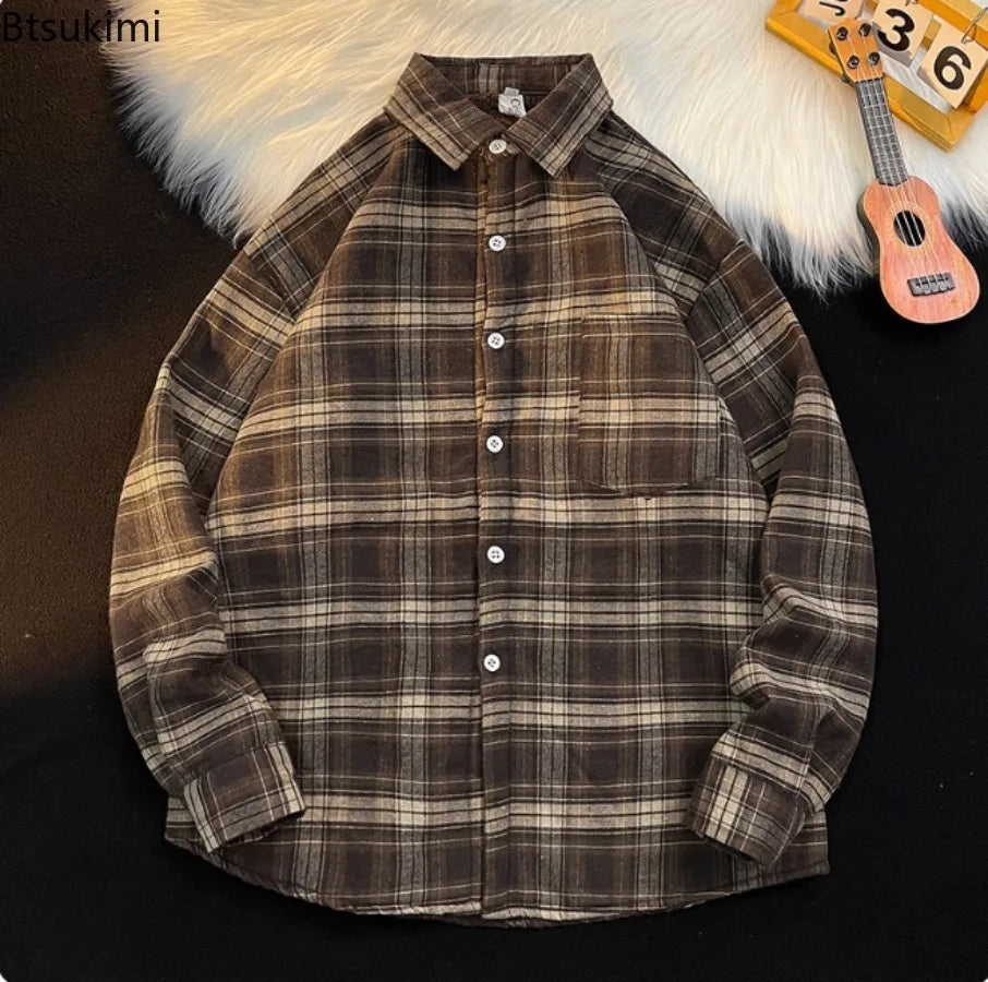 New 2026 Autumn and Winter Plus Velvet Thick Warm Plaid Shirt Men's Long Sleeved Japanese Retro Trend Loose Casual Shirt Jacket