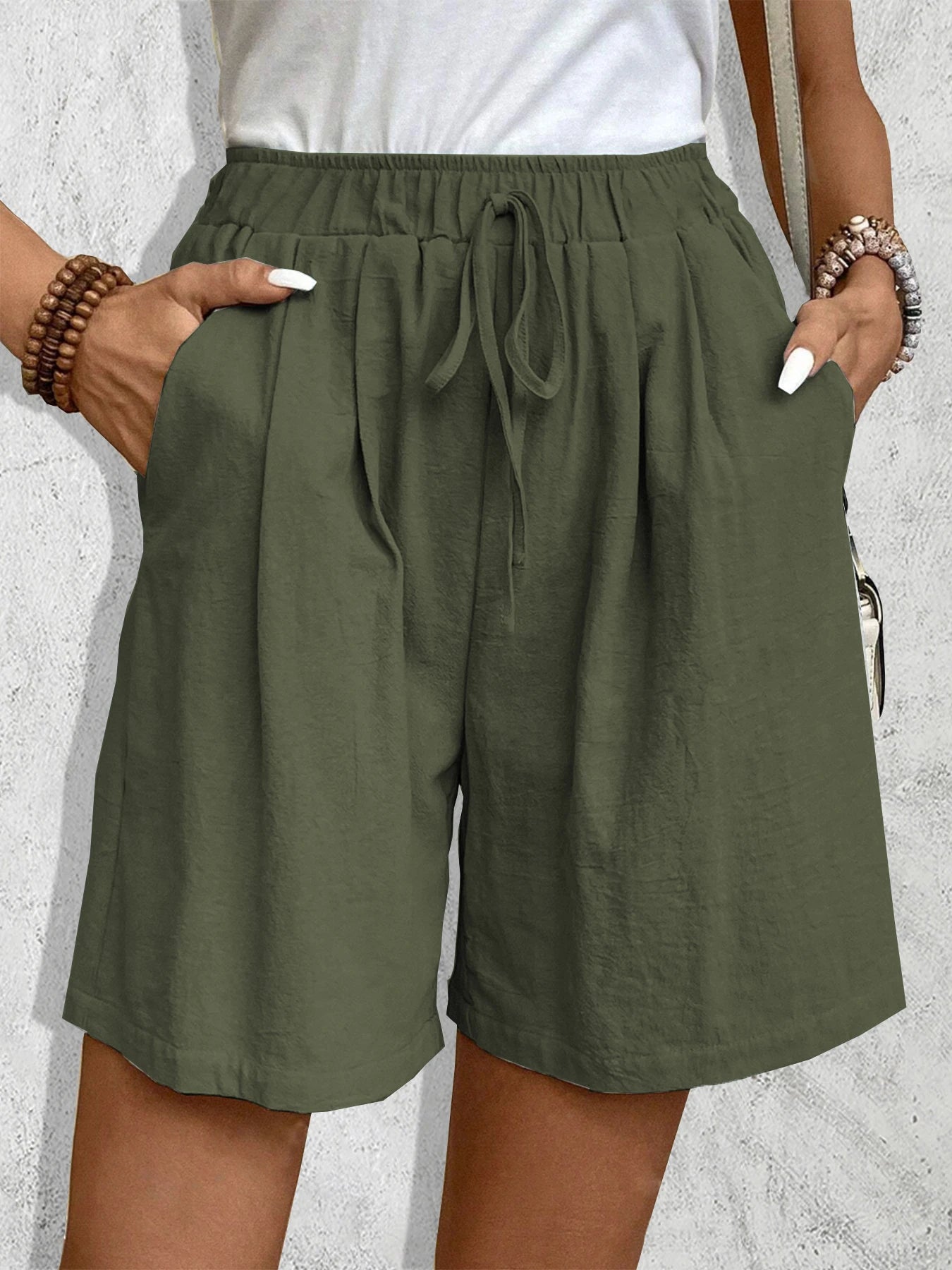 Women’s Solid Color Fashion Casual Elegant Style Shorts Versatile Daily Sports Style Slim and loose fitting straight leg pants