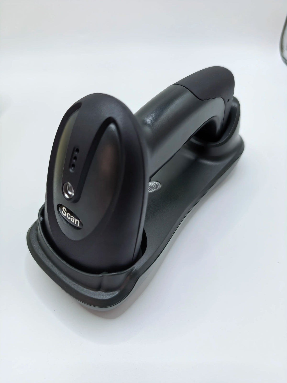 Wireless Barcode Scanner 1D 2D QR Reader with Charging Base High Speed Scanning Stable Connection for Store Warehouse Logistics