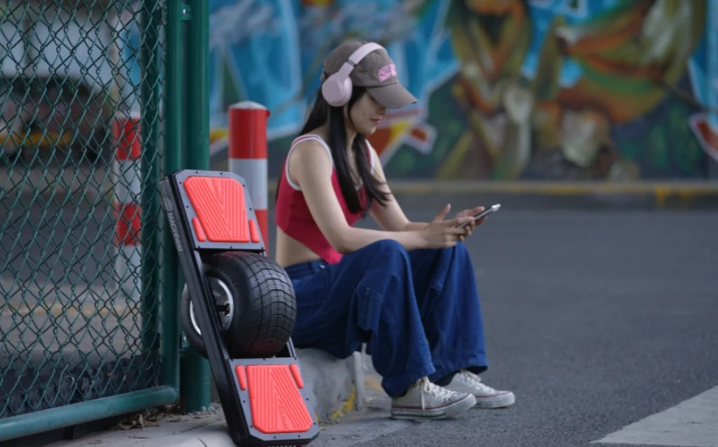 Trotter Electric Unicycle Electric Skateboard 12.4mph 11in Tire 250Wh Battery 700W Motor With One Wheel Only