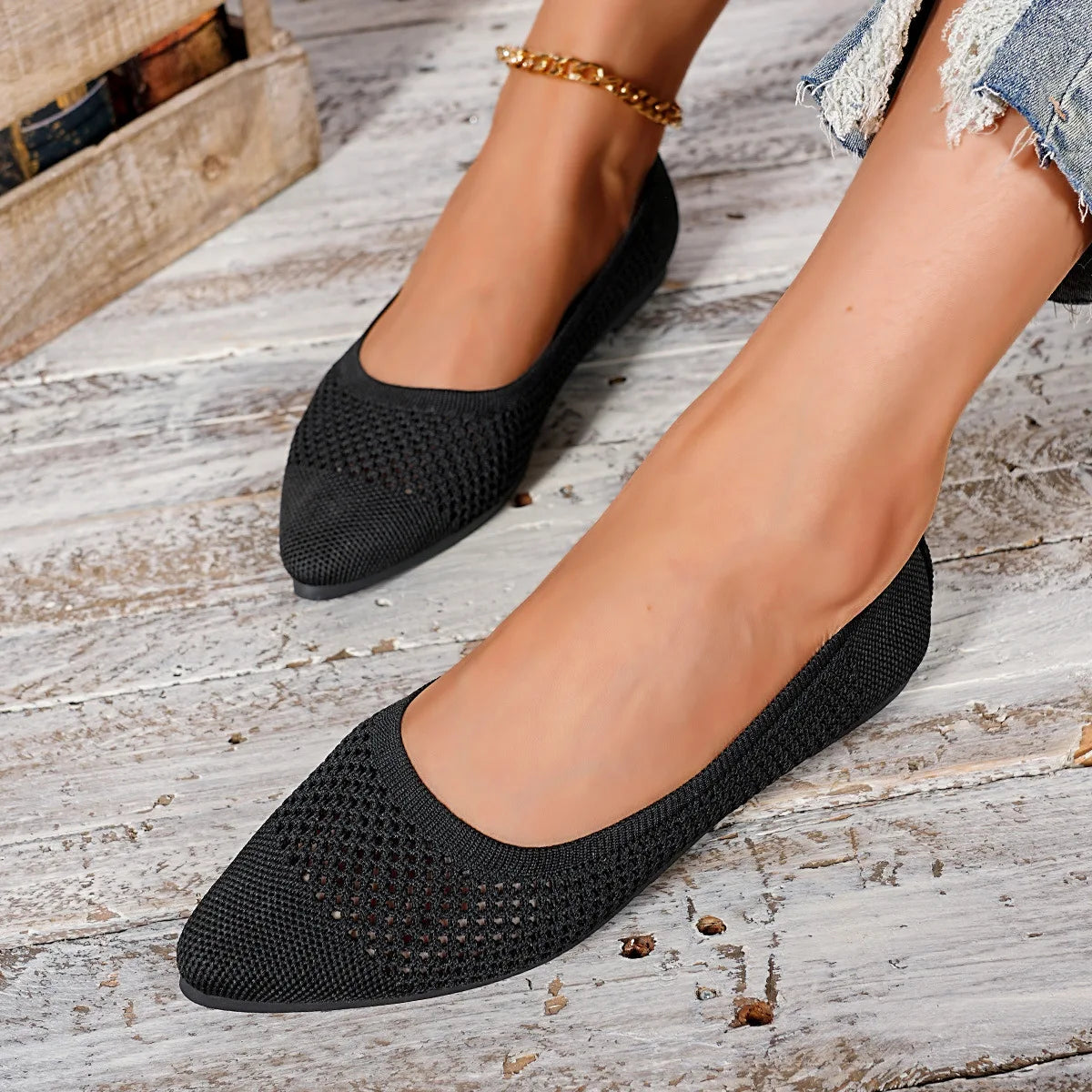 Women Lightweight Solid Knitted Shoes Women Pointed Toe Flats Breathable Mesh Casual Ballet Sneakers Slip on Ladies Loafers