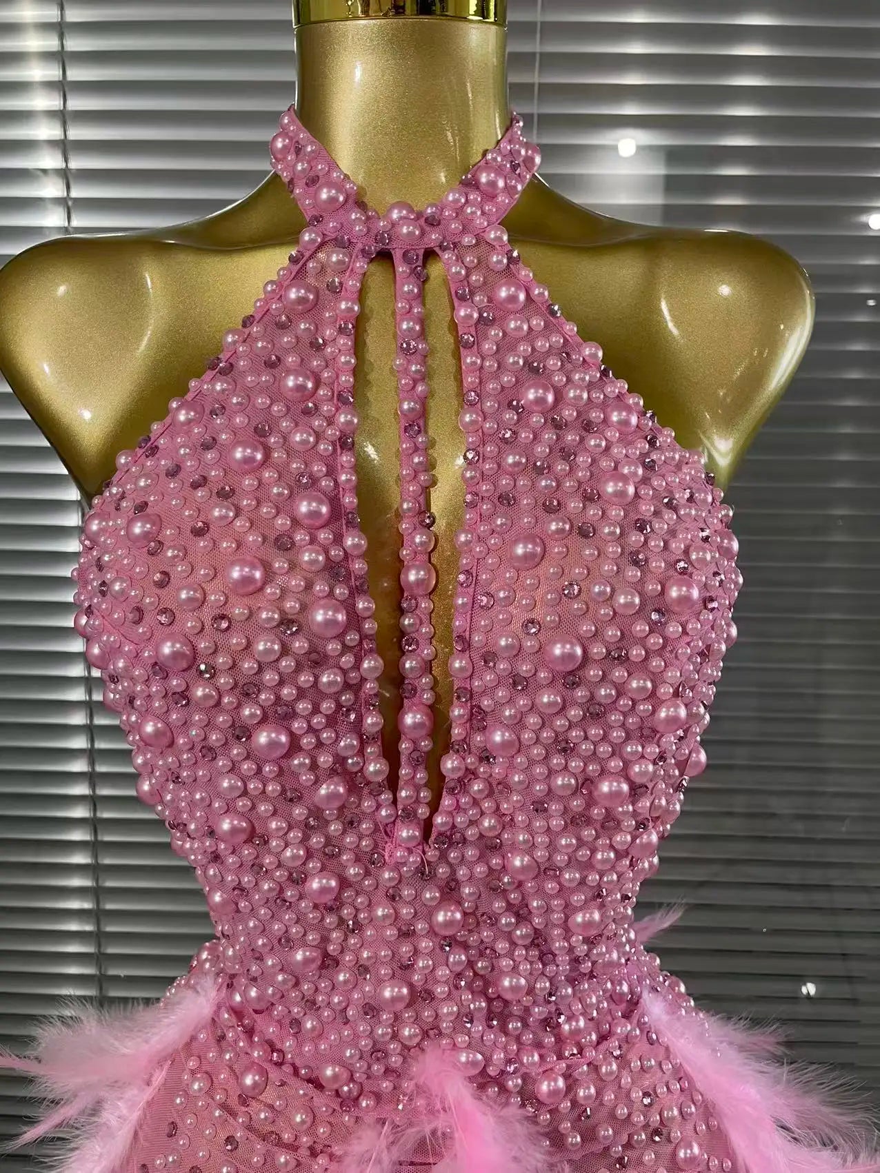 Shining Beading Women Sexy Halter Backless Feathers Bodycon Mini Dress Nightclub Party Celebrate Birthday Photoshoot Outfit