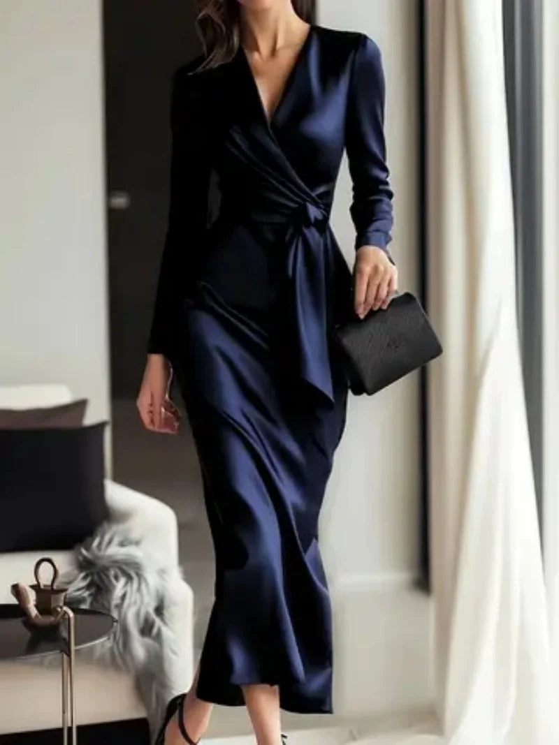 Autumn temperament goddess Hepburn style long-sleeved lace-tight waist dress for women