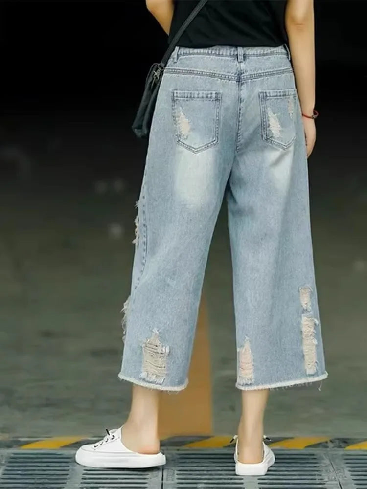 Women's Light Blue Ripped Denim Culottes, High Waist Wide Leg Cropped Jeans, Casual Frayed Hem Loose Fit Pants