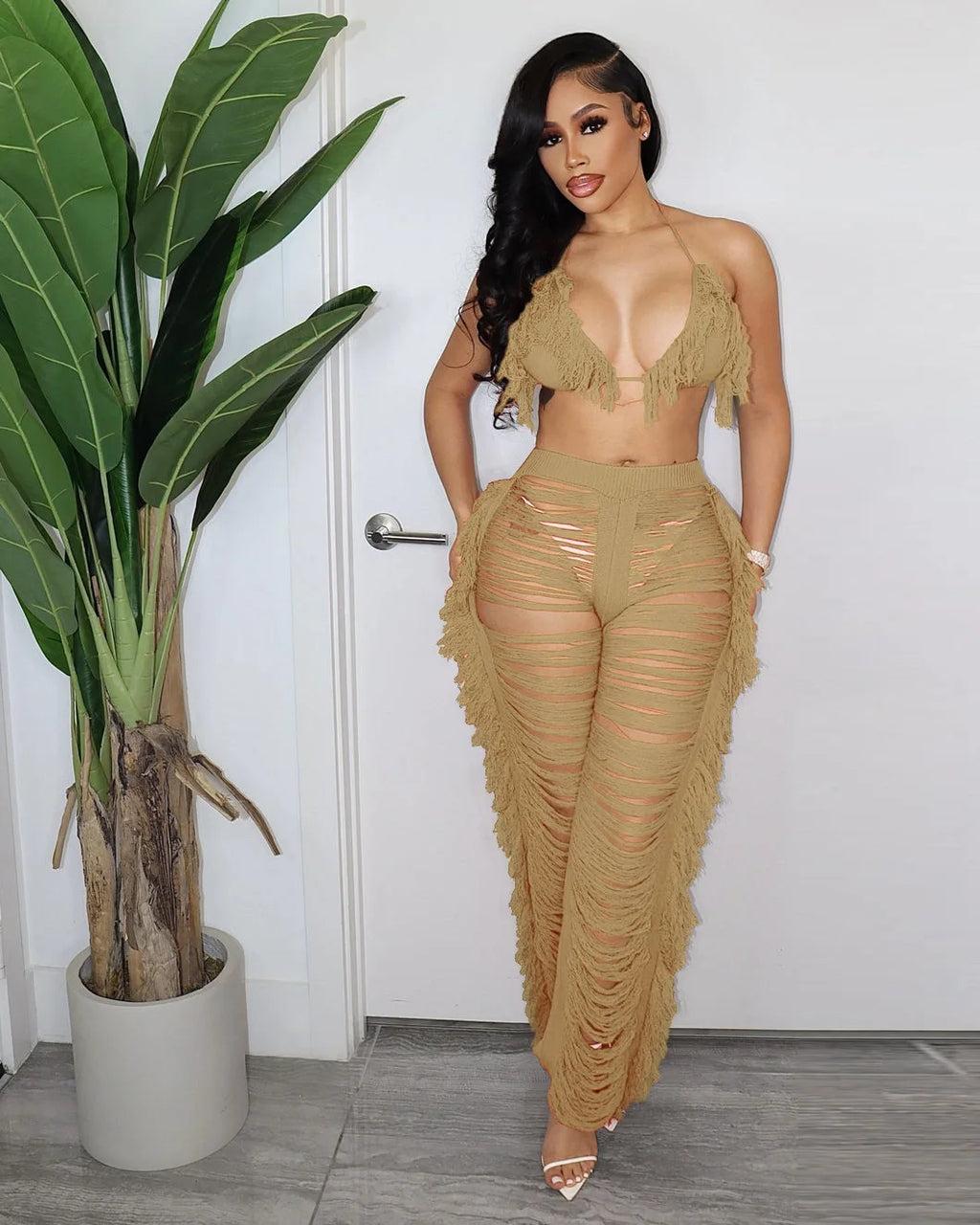 Sexy Women 2025 Knitted Set Two Piece Set Halter Backless Bra Crop Top Pants Crocheted 2 Pieces Set Hollow Out Crochet Beach Set