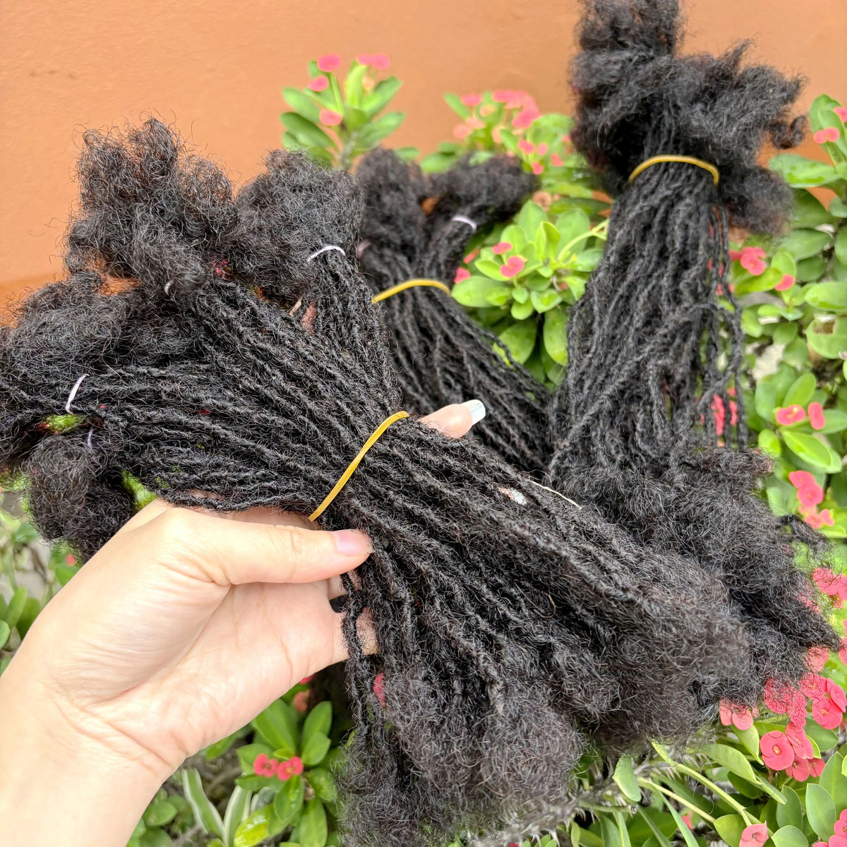 Colored 10inch 0.2cm Handmade Inter Loc Extension Human Hair Permanent Micro Locs Extensions Natural Looking Soft Sisterlocks