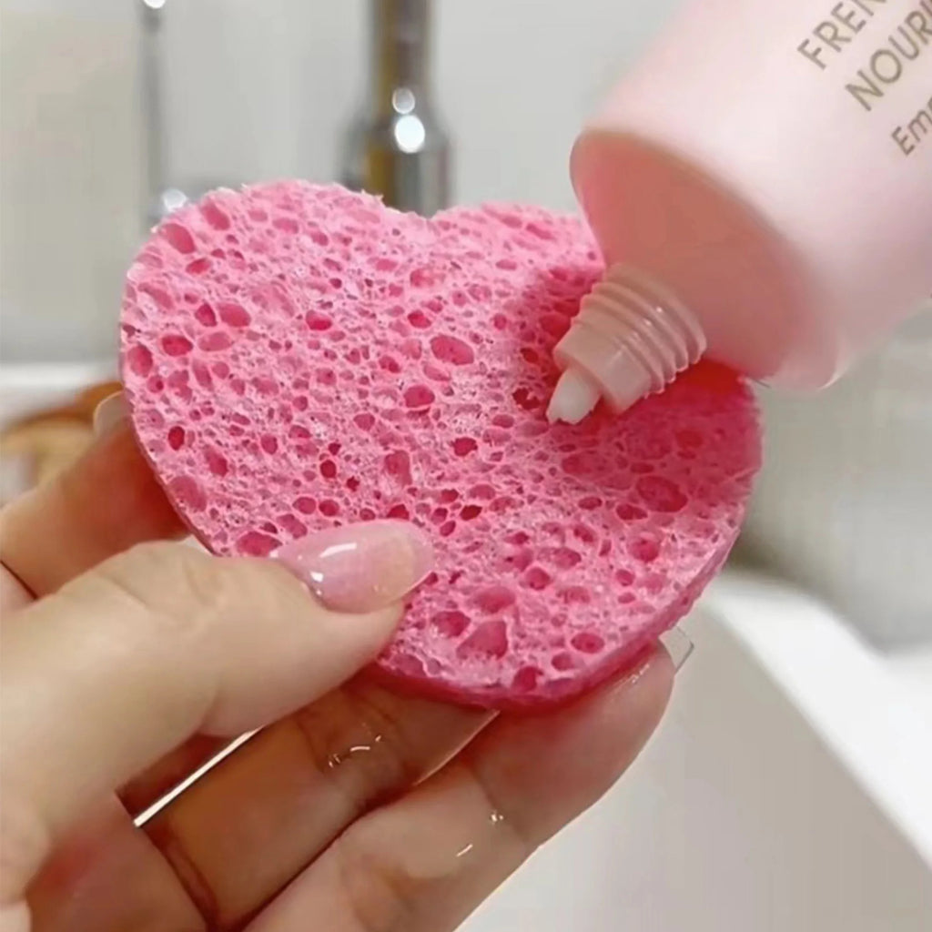 Facial sponge with container, heart-shaped compressed facial sponge natural cleaning pad for washing face, exfoliating, and make