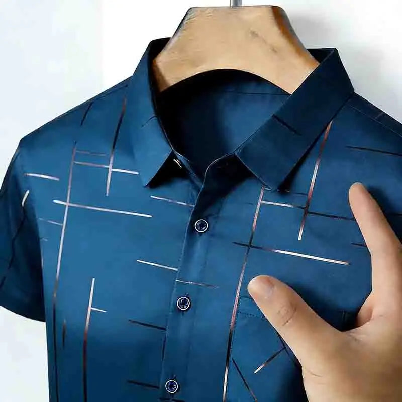 2026 New Men's Silky Short Sleeve Shirt Wrinkle-Resistant Short Sleeve Casual Office Daily Wear