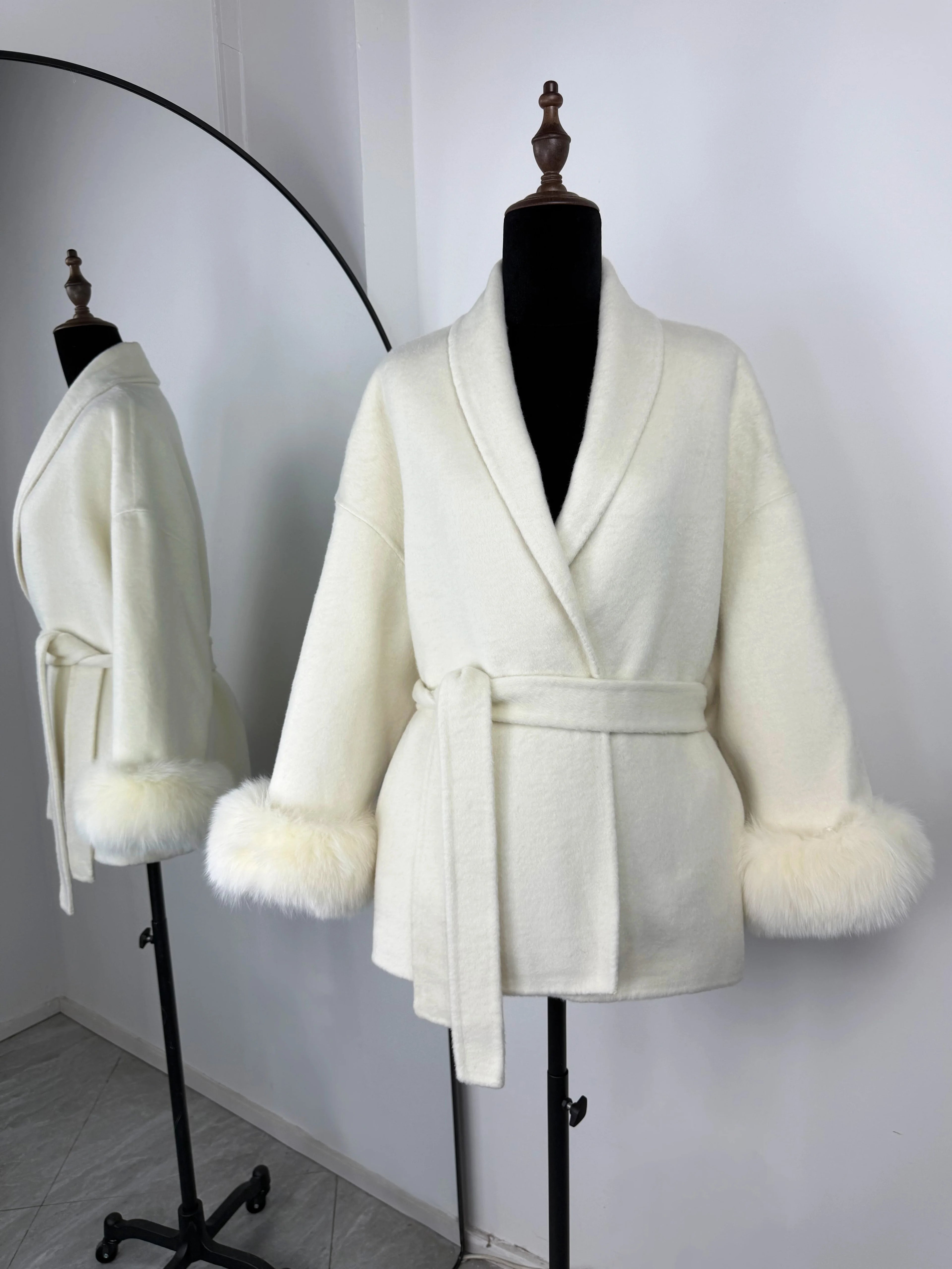 TARUXY Fox Fur Woolen Coats Women's Short Coat Office Lady Removable Elegant Double-sided Wool Overcoat 2025 New Cardigan Jacket