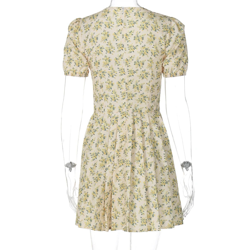 Hugcitar 2026 Floral Print V Neck Short Sleeve Lace Up Zip Up Sexy Slim Pleated Mini Dress Summer Elegant Outfits Party Vacation