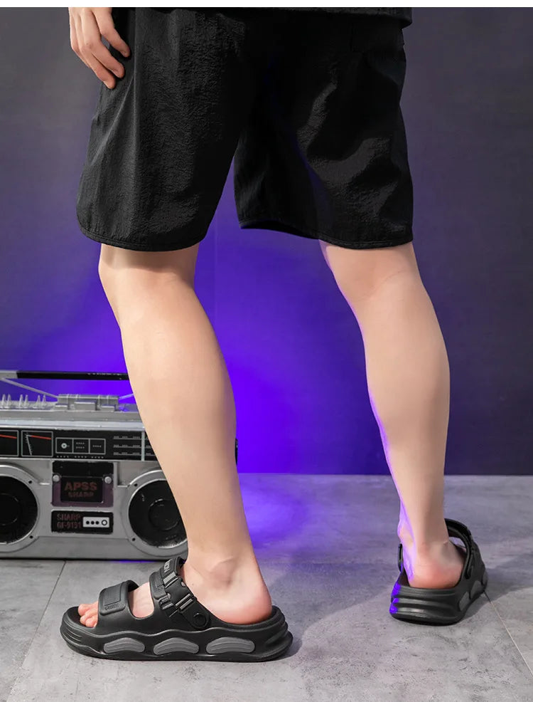 New lightweight and soft cloud like men's sandals and slippers for summer outings, durable and thick soled, anti slip