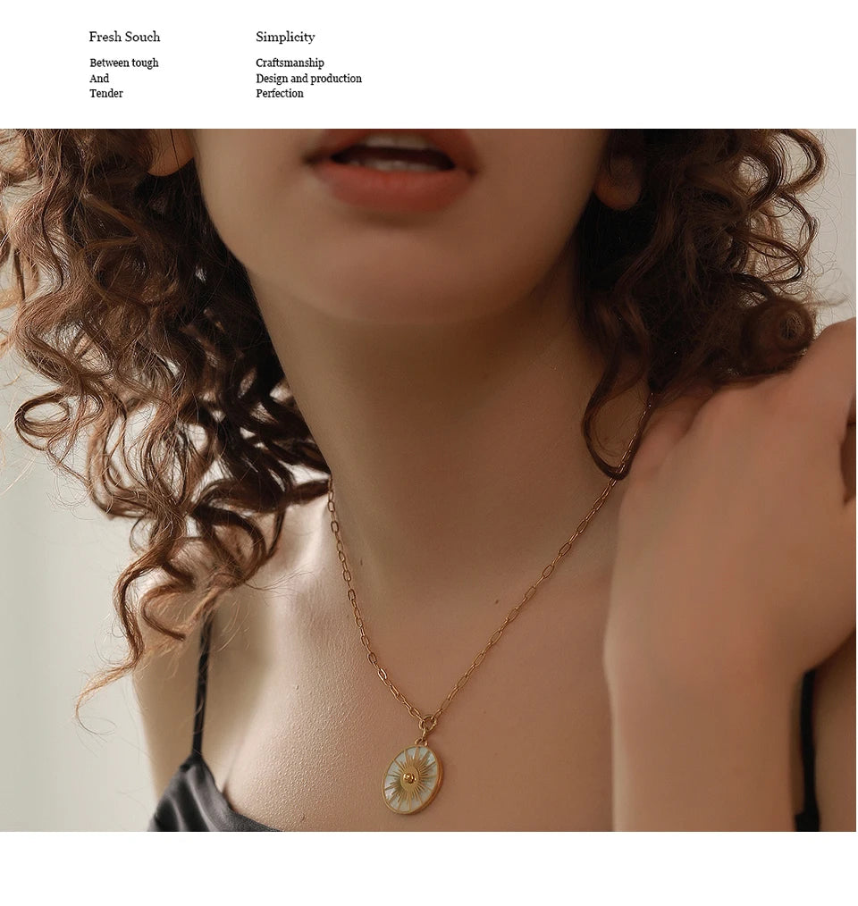 Yhpup Big Round Geometric Short Chain Statement Necklace Stainless Steel Golden Shell Fashion Vintage Pendant Collier PVD-Plated