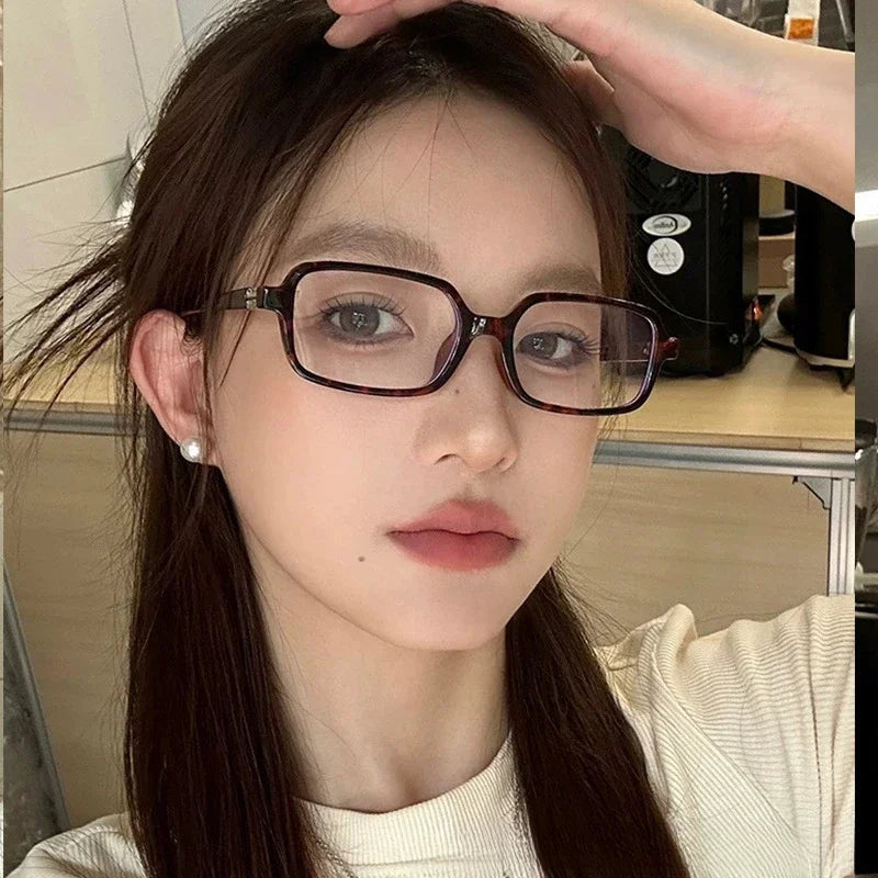 Black Square Small Frame Myopia Glasses Anti Radiation and Anti Blue Light Ultra Light Myopia Glasses Prescription 0 To -4.0