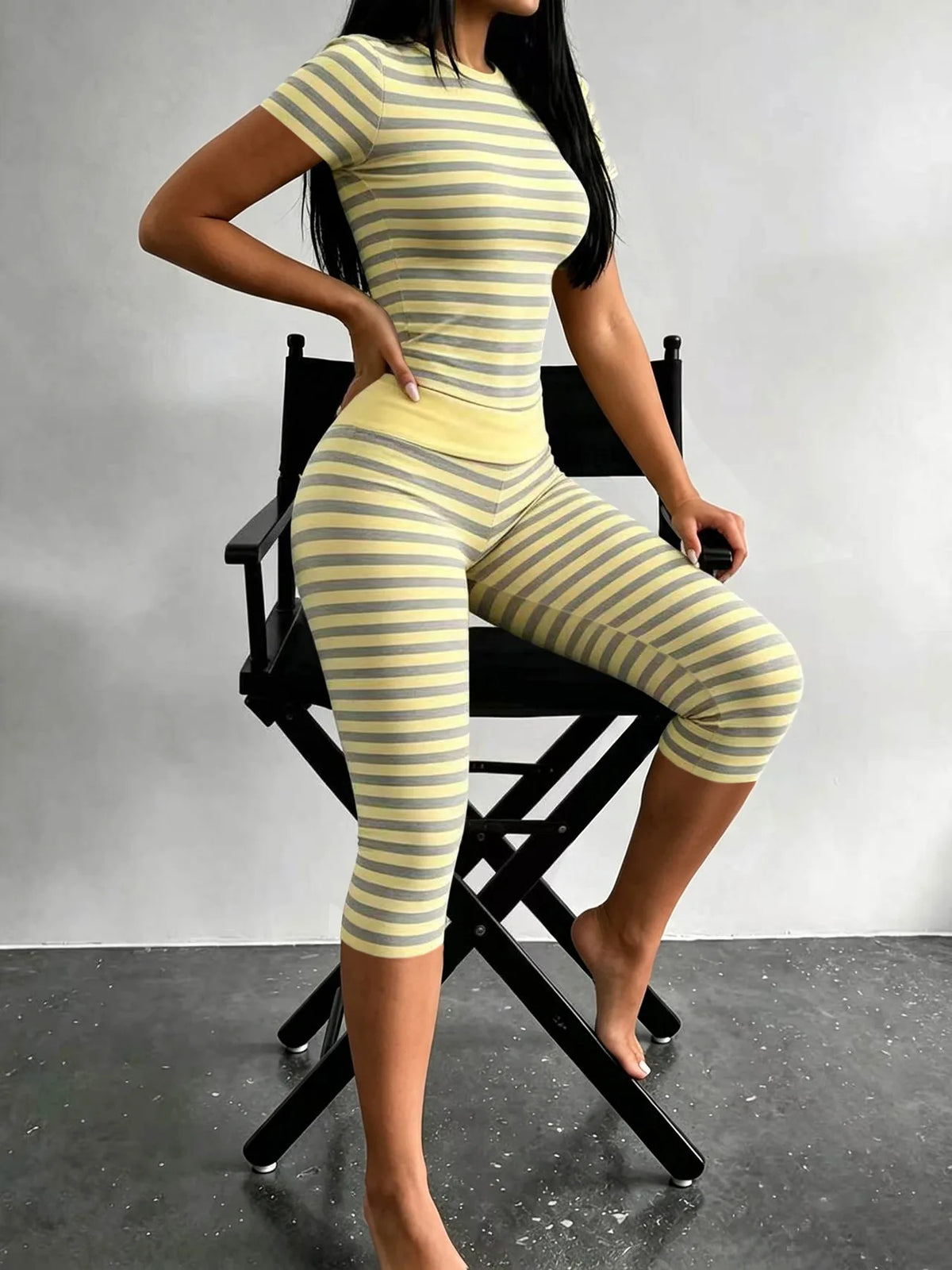 Stylish Lady Striped Two Piece Set Women Short Sleeve Top And Capri Leggings Bodycon Casual Home Workout Loungewear Fitness Suit