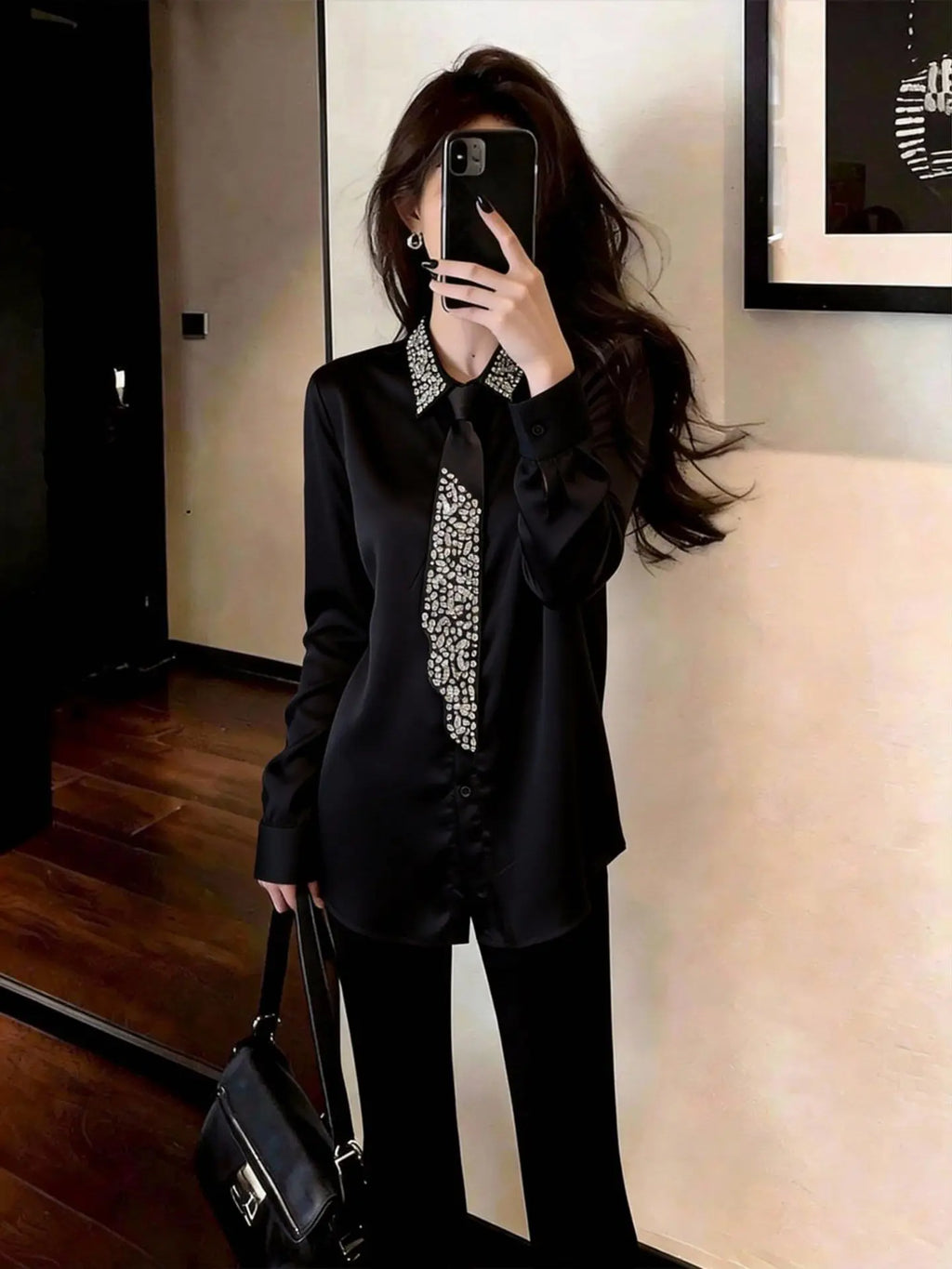 Ele Chic Bla Rhinestone ort Spring irt Korean Sle Faionable Unique Beautiful High-End Feelings Commute Sle