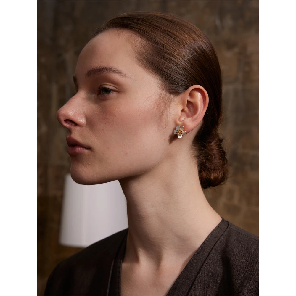 Yhpup High Quality Natural Shell Flower Golden Daily Stud Earrings for Women Prevent Allergy Stainless Steel Exquisite Jewelry