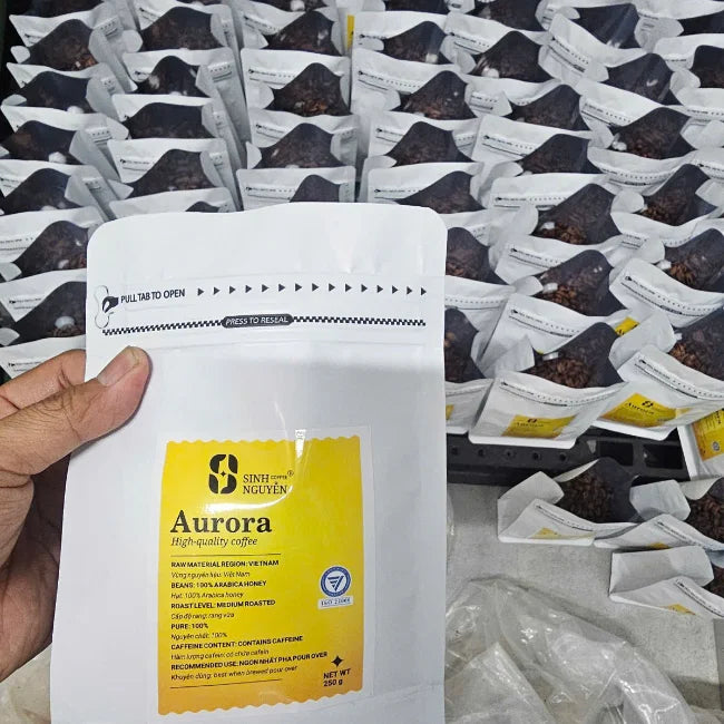 Cau Dat Hand-Picked Medium Roast Arabica Coffee Smooth Fruity Notes Honey Process Premium Packaged in Bag