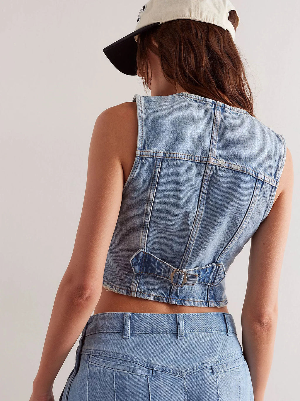 Retro Blue V-Neck Denim Vest Short Single-Buckle Sleeveless Cowboy Top Women's Fashion Vintage Style