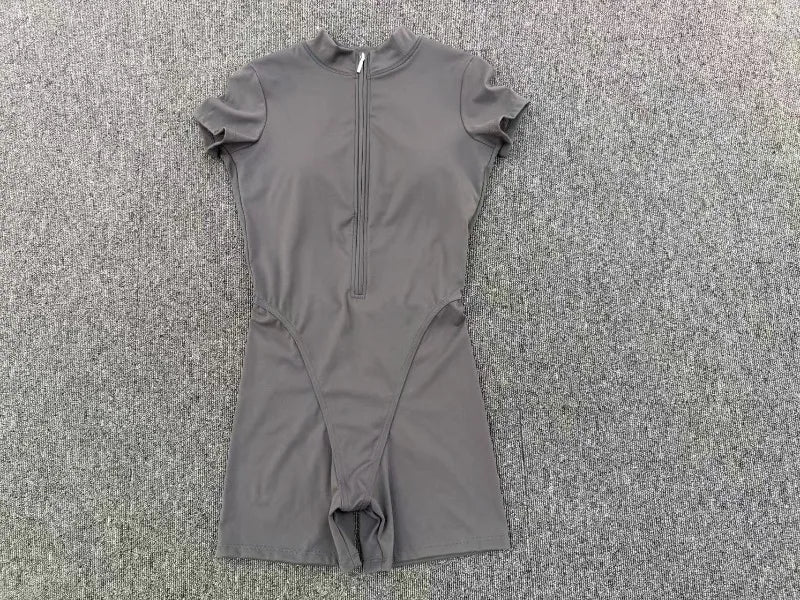 Women's Seamless Yoga Jumpsuits Sports Fitness Hip-lifting Short-sleeved Backless Training Workout Gym Shorts One-piece