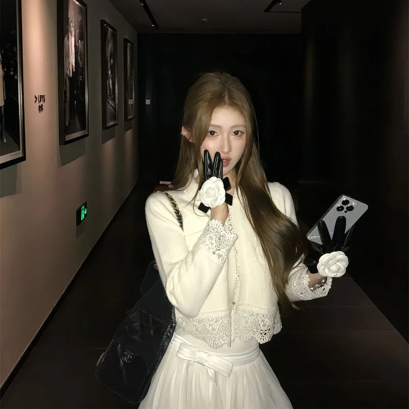 High-level Luxury Camellia Leather Gloves Korean Ins Style Hepburn Style Exquisite Dress Gloves Photo Props Bride Wedding Gloves