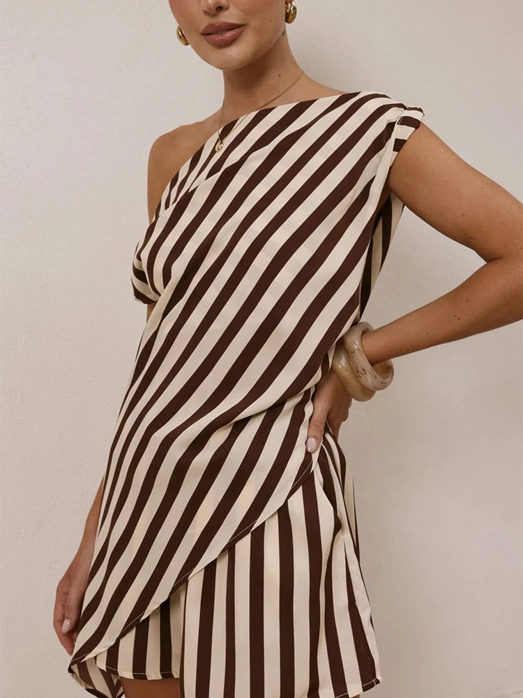 Fashion Pattern Printed Loose Beach Suit Irregular Holiday Set Ladies Diagonal Collared Sleeveless Top with Shorts Summer Outfit