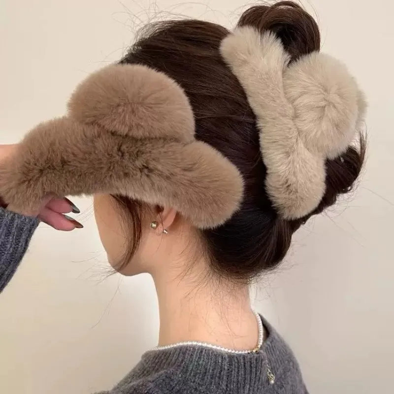 Oversized Plush Winter Clips For Thick Hair | Back-Of-The-Head Bun Styles | Soft And Warm Rabbit Fur Hair Accessories For Women