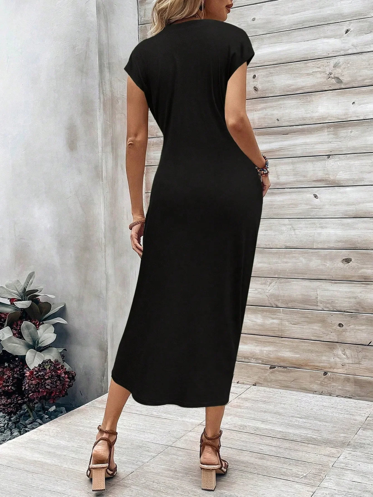 Retro leopard print dress with round neck covered sleeves twisted sides waist cinching, slim fit, hip hugging women's clothing