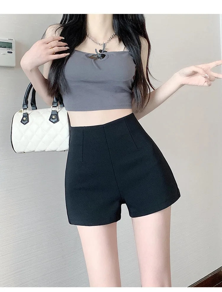 White shorts for women in summer, tight fit, high waist, slimming and anti glare, A-line hot pants for outerwear