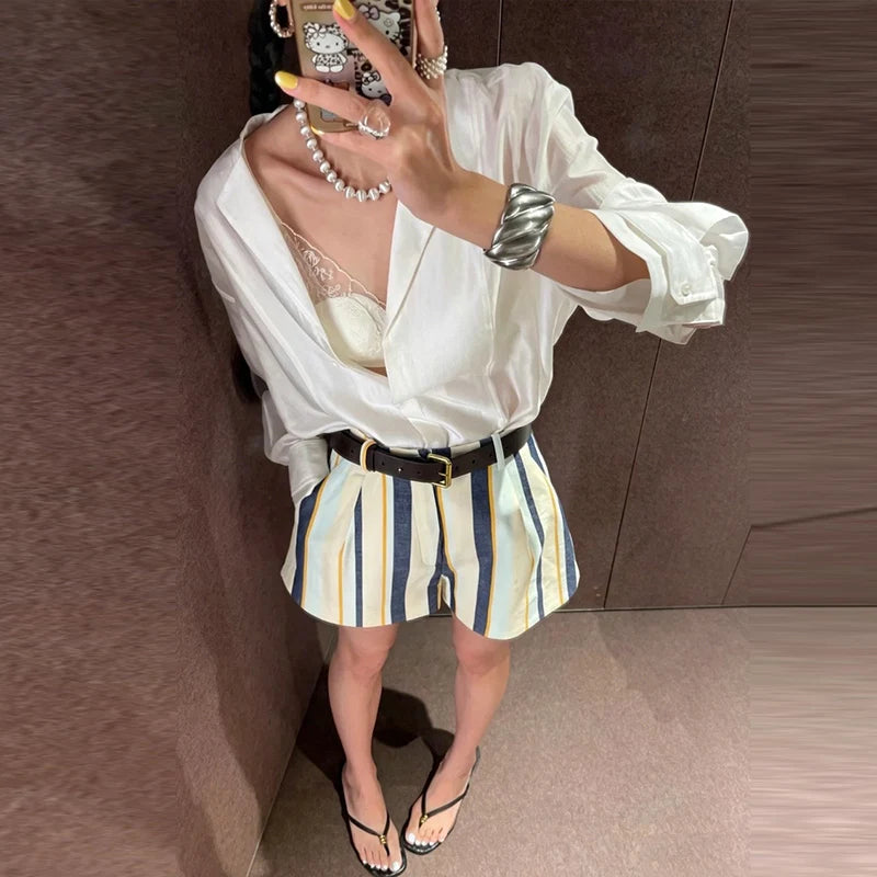 Chic Striped Women's Shorts Loose Mid-Waist Button Pocket Lady Short Pants 2026 Summer Autumn Fashion Female Street Bottoms