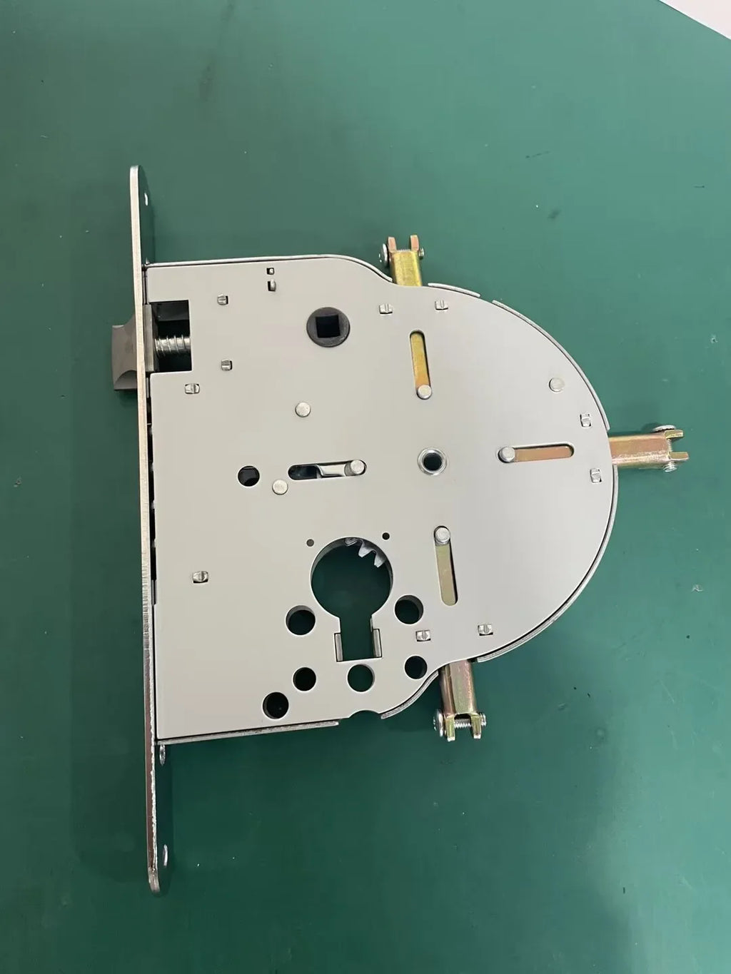 Smart Automatic Israeli 6590 Mortise Lock Body Round Head Square Bolt Replacement for Old Security Door Fingerprint Lock