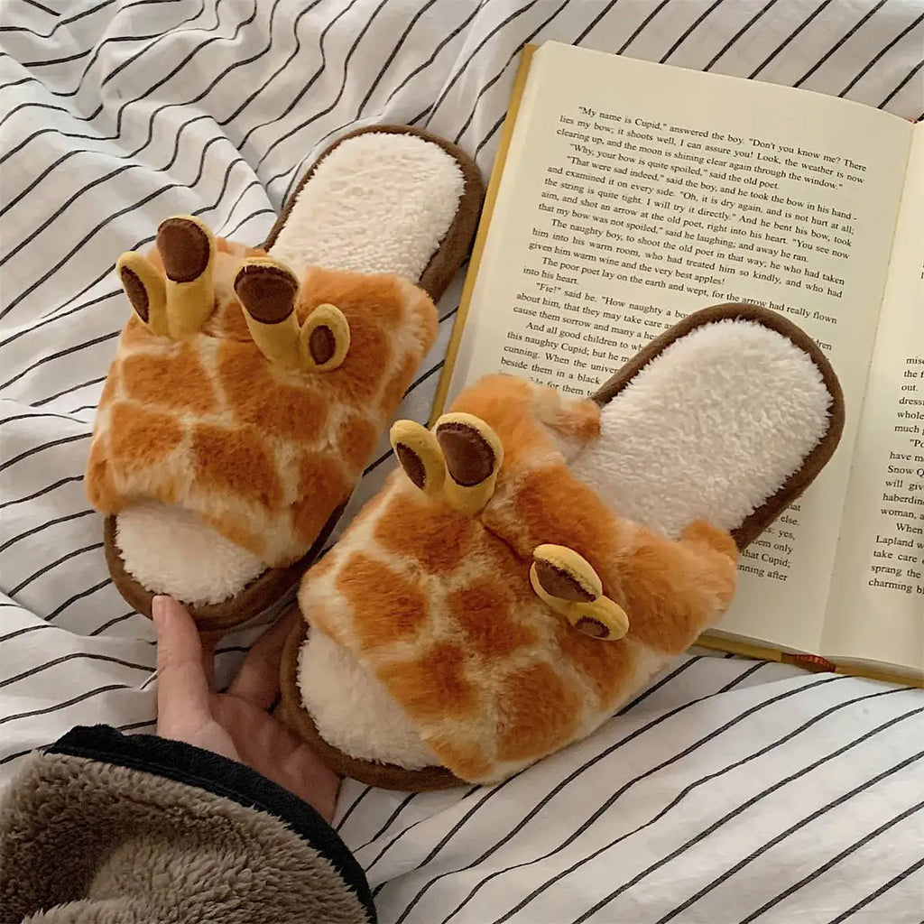 Shoes for Women Winter New Indoor Warm Cotton Shoes for Students At Home Cartoon Giraffe Plush One-word Slippers Chinelos Planos