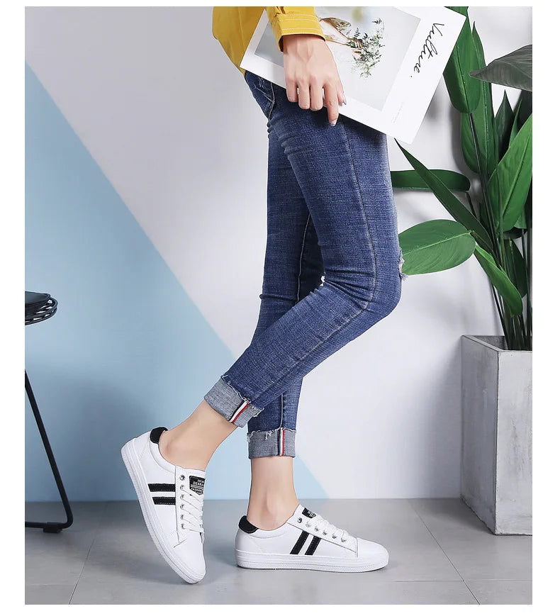 2026 Spring/Summer Autumn/Winter Casual Women's Leather Shoes White Flat Bottom Soft soled Breathable Sneakers Running Shoes