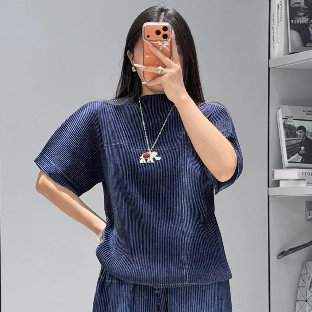 Miyake Pleated Faux Denim Two-Piece Set: Short-Sleeved Top and Loose-Fitting Wide-Leg Casual Pants