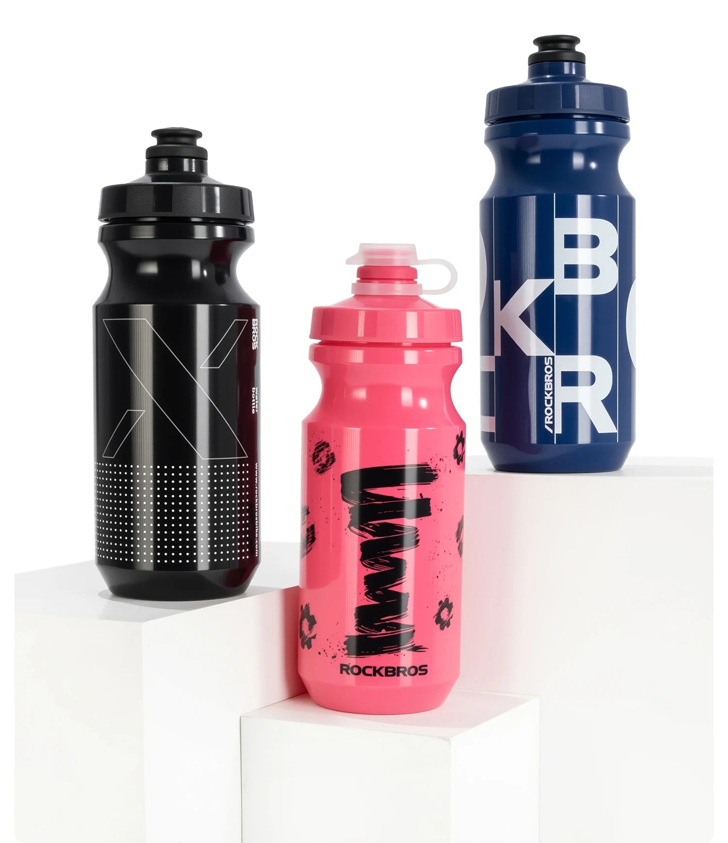 ROCKBROS Cycling Water Bottle 600ml Large Capacity Lightweight Squeeze Type Sports Bottle with Dust Cover Leakproof Water Bottle